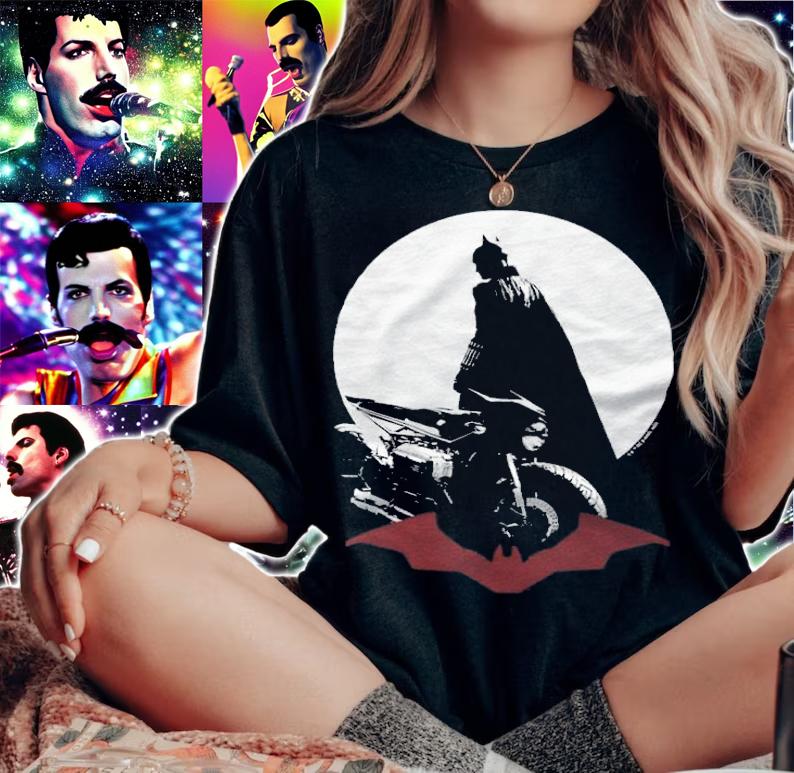 The Batman Batcycle silhouette T-shirt woman shirt